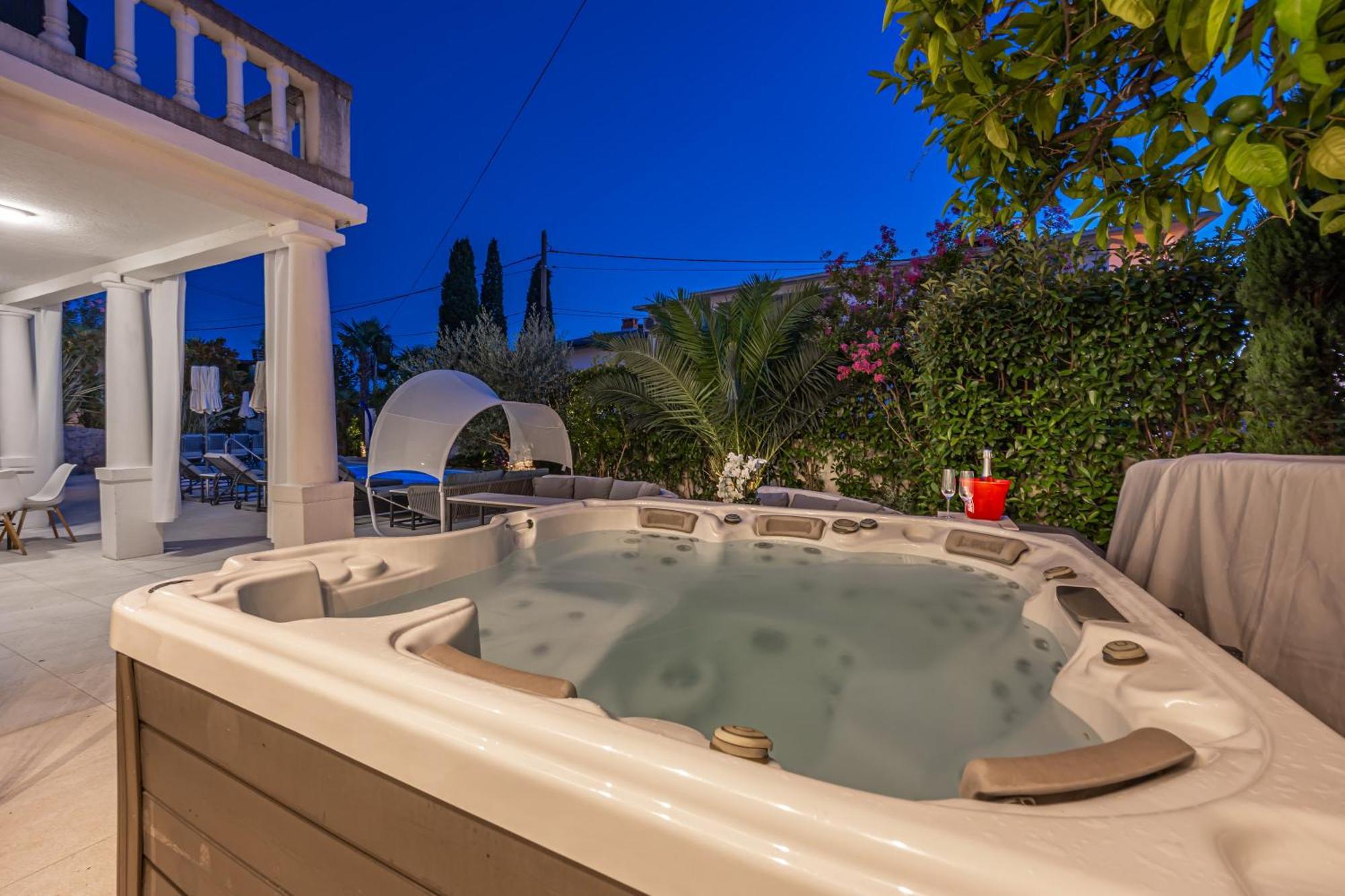 Villa Vita Luxury Apartments Crikvenica Eksteriør billede